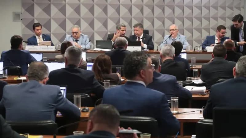 CPMI do INSS ouve assessor do presidente da Conafer e vota requerimentos