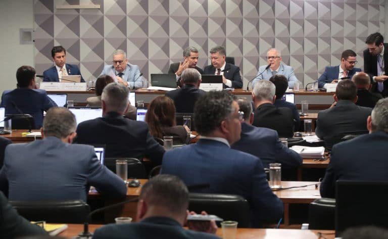 CPMI do INSS ouve assessor do presidente da Conafer e vota requerimentos