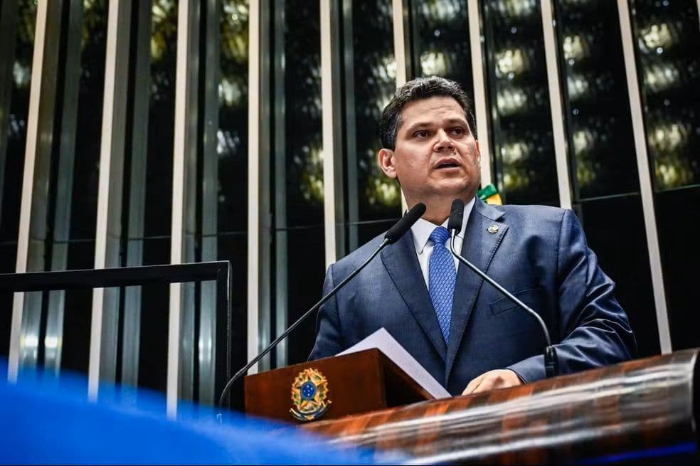 Oposição Quer Frear Gilmar com PEC Após Decisão Polêmica no STF