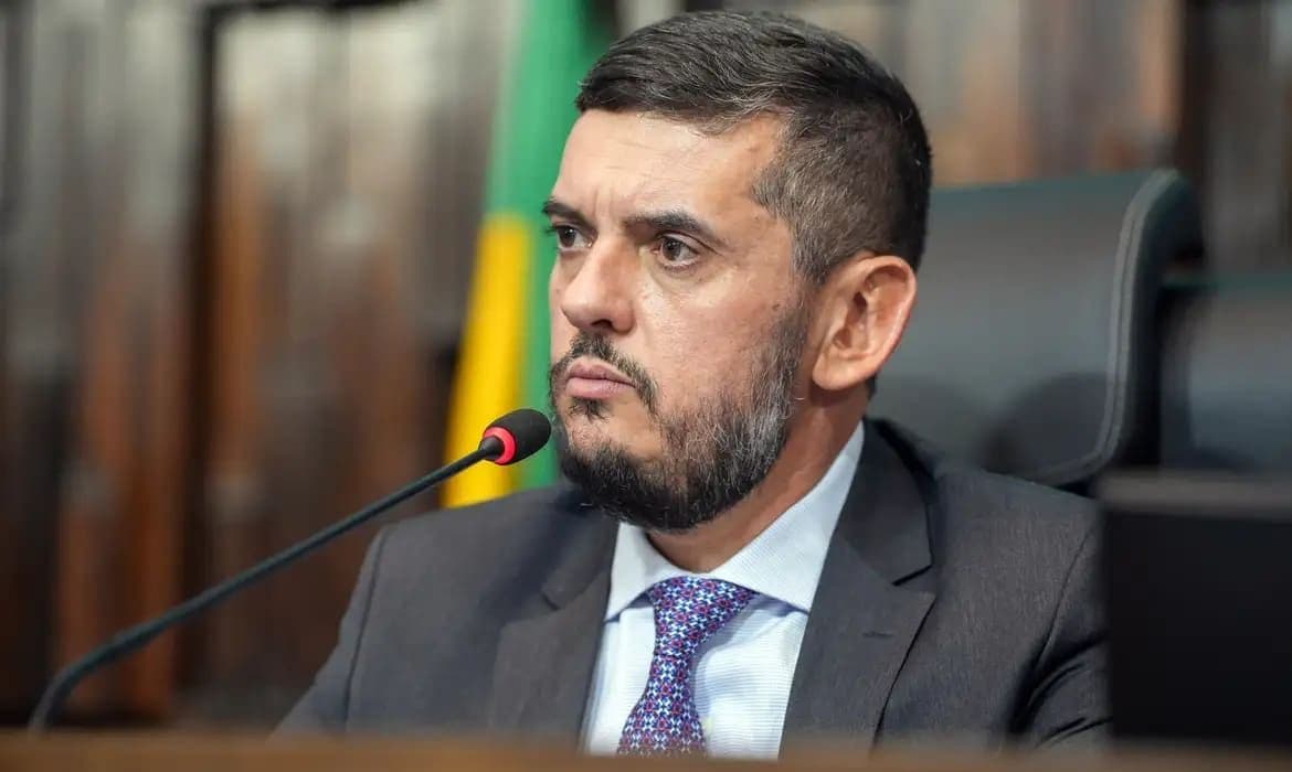 Prisão de presidente da Alerj é baseada em interceptação de mensagens