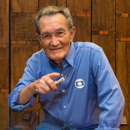 Urgente: Léo Batista, 92, internado com trombose
