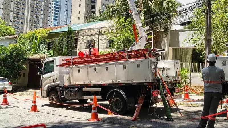 Apagões em SP: CEO da Enel vê solução 'divina' se tempestades persistirem