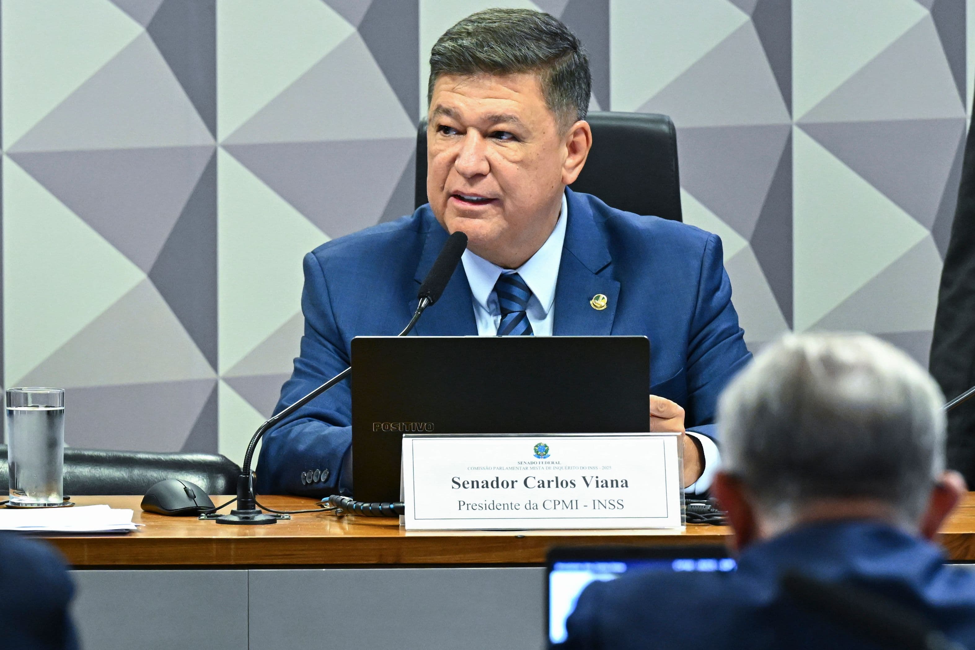 STF Cancela Sessão da CPMI do INSS: Entenda a Decisão!