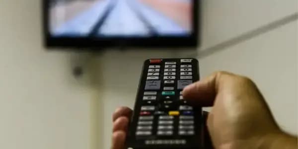 Brasil conclui desligamento da TV analógica e libera faixa para expansão do 4G