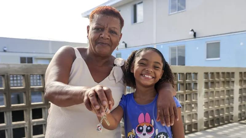 Conheça o projeto que deu moradia digna às famílias em palafitas de Santos