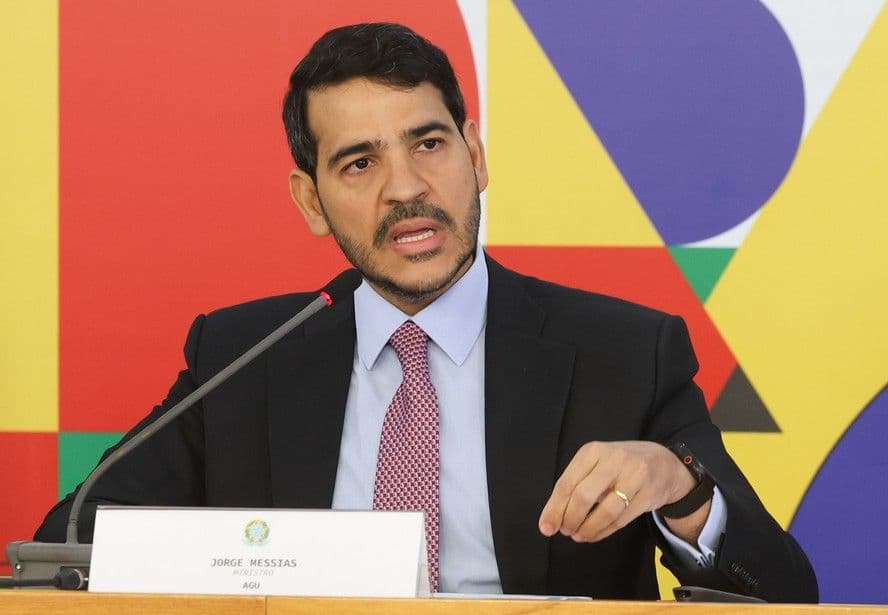 Rejeição Histórica no Senado: Nikolas Ferreira Detona Atuação de Messias!