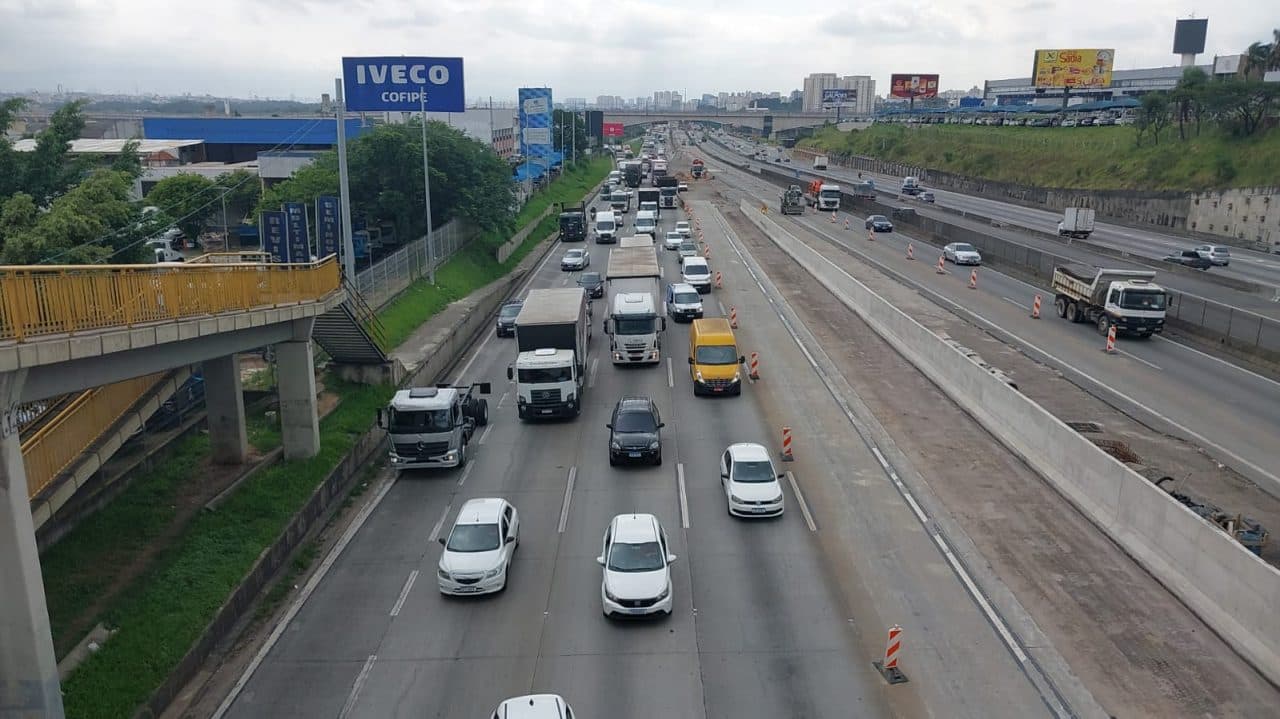 Trecho da Dutra em Guarulhos será interditado para construção de rampa de acesso à passarela