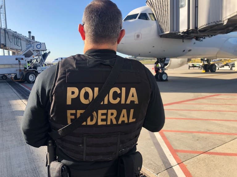 Homem e mulher são presos com 200 cápsulas de cocaína nos intestinos em Guarulhos