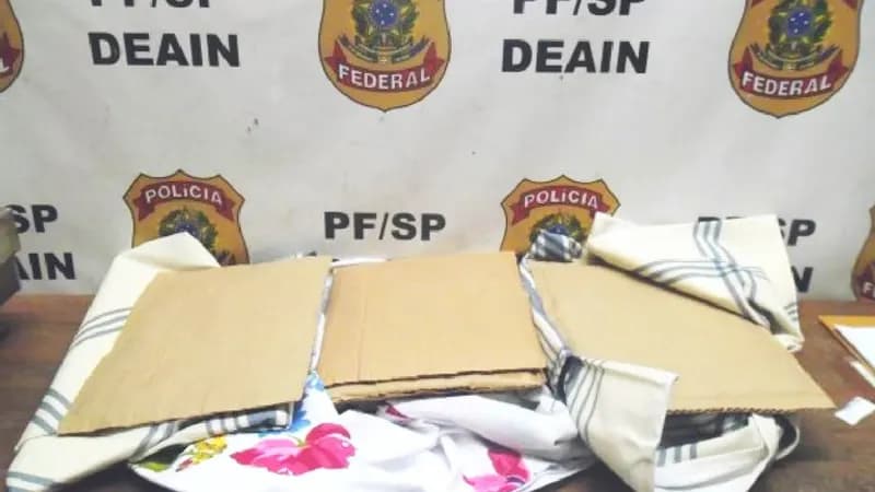 PF prende estrangeira com 2 kg de drogas no Aeroporto de Guarulhos