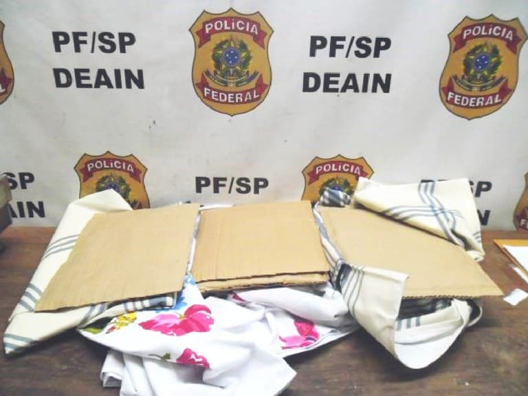 PF prende estrangeira com 2 kg de drogas no Aeroporto de Guarulhos