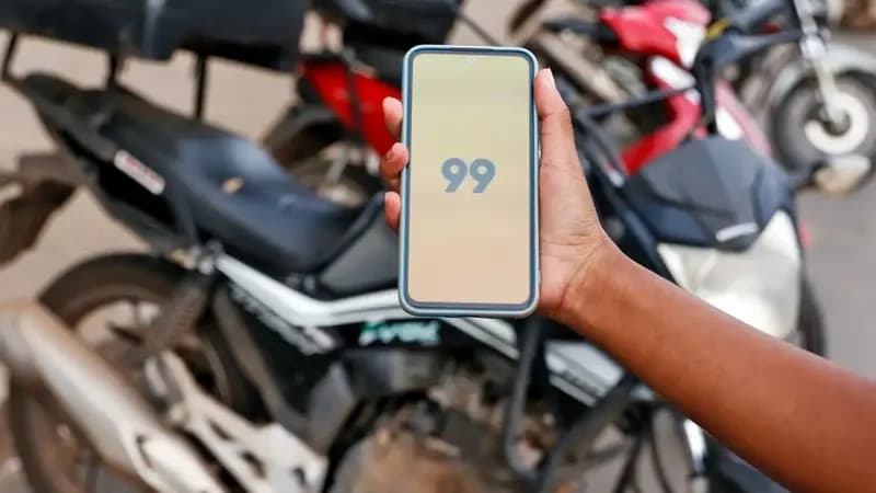 Prefeitura de SP leva disputa com mototáxis à Justiça do Trabalho