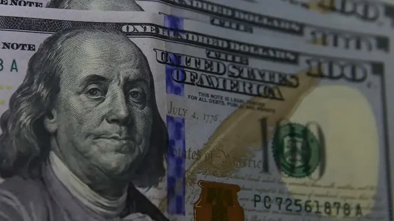 Dólar cai para R$ 5,94 e fecha no menor nível desde fim de novembro
