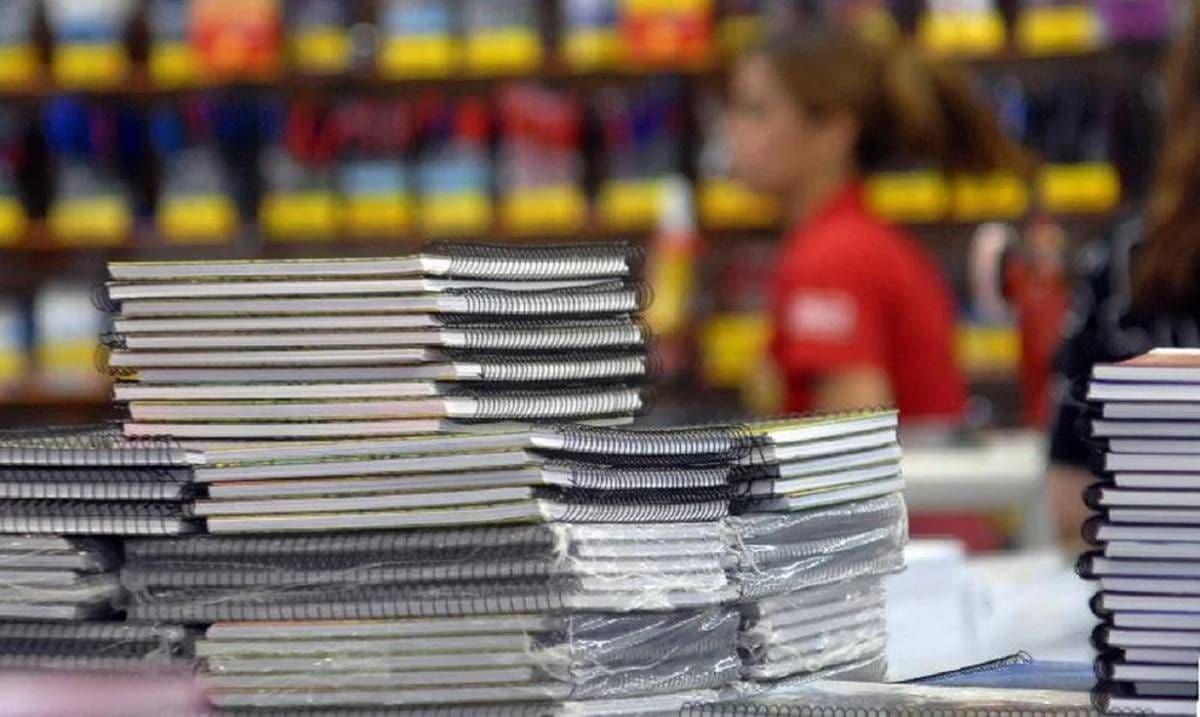 Início do ano letivo: Como economizar na lista escolar?