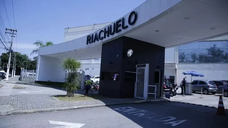 Riachuelo abre vagas para Auxiliares de Logística em Guarulhos; veja como se candidatar