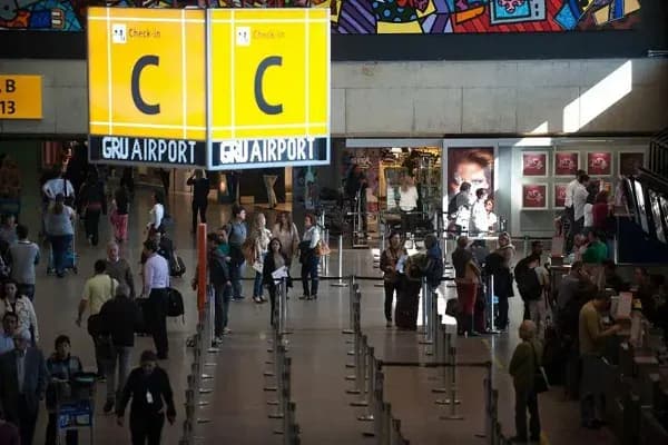 Abertas 20 vagas no aeroporto de Guarulhos para Auxiliar de Atendimento a Passageiros; candidate-se
