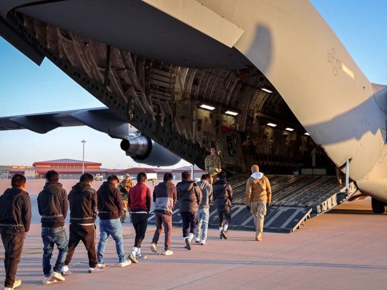 Brasil Recebe Primeiro Voo de Deportados Após Posse de Trump