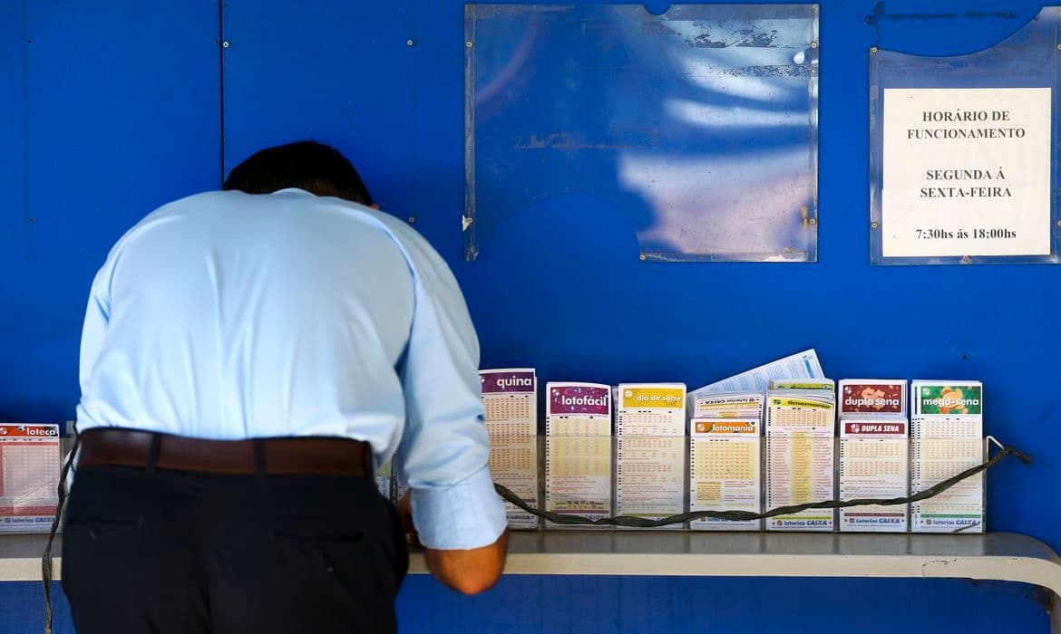 Urgente! Lotofácil 3302: 65 apostas dividem prêmio milionário!