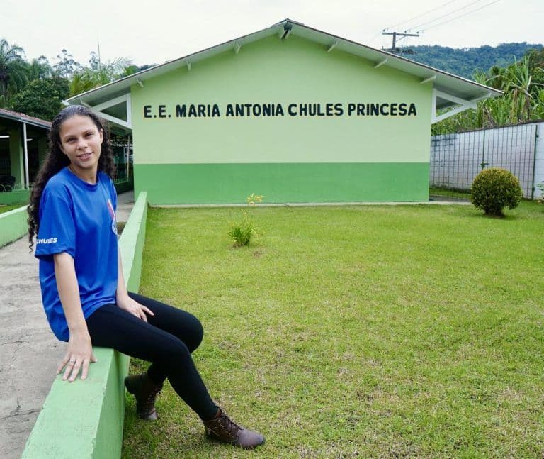 Primeira aluna quilombola do Prontos pro Mundo embarca nesta quarta (29) para a Nova Zelândia