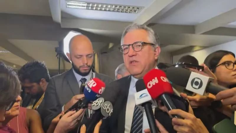 Governo apresenta na próxima semana agenda prioritária a presidentes da Câmara e Senado, diz Padilha