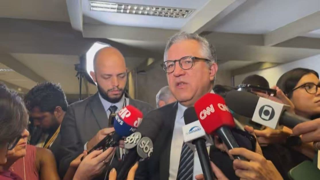 Governo apresenta na próxima semana agenda prioritária a presidentes da Câmara e Senado, diz Padilha