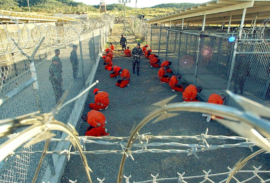Trump Reativa Guantánamo para Deportar Imigrantes: Entenda o Plano