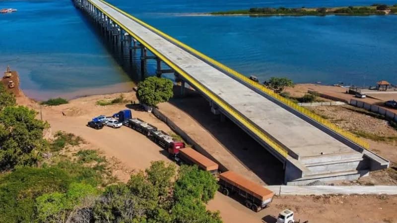 Ponte Araguaia: Inauguração Atrasada - Custos e Impactos