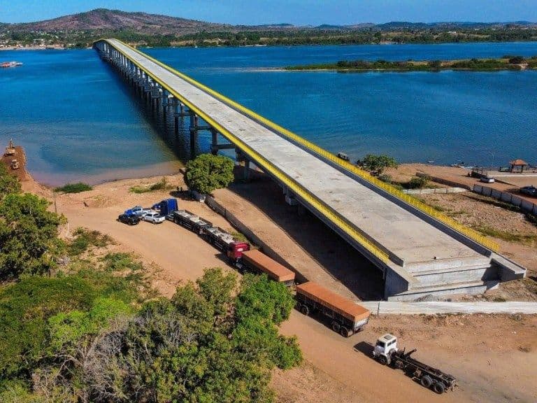 Ponte Araguaia: Inauguração Atrasada - Custos e Impactos