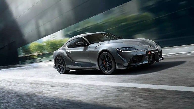 Toyota mantém liderança global em vendas de automóveis em 2024!