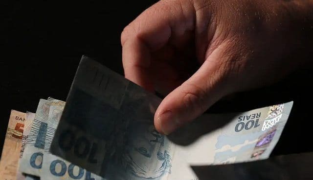 Salários de Ministros do TST Chegam a R$ 706 Mil: Entenda o Caso