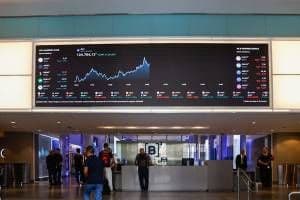 Ibovespa fecha em baixa e dólar em queda livre!